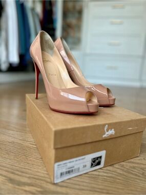 Christian Louboutin Nude Very Prive Peep Toe Heels size- 39